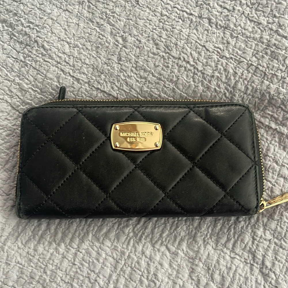 Michael kors wallet